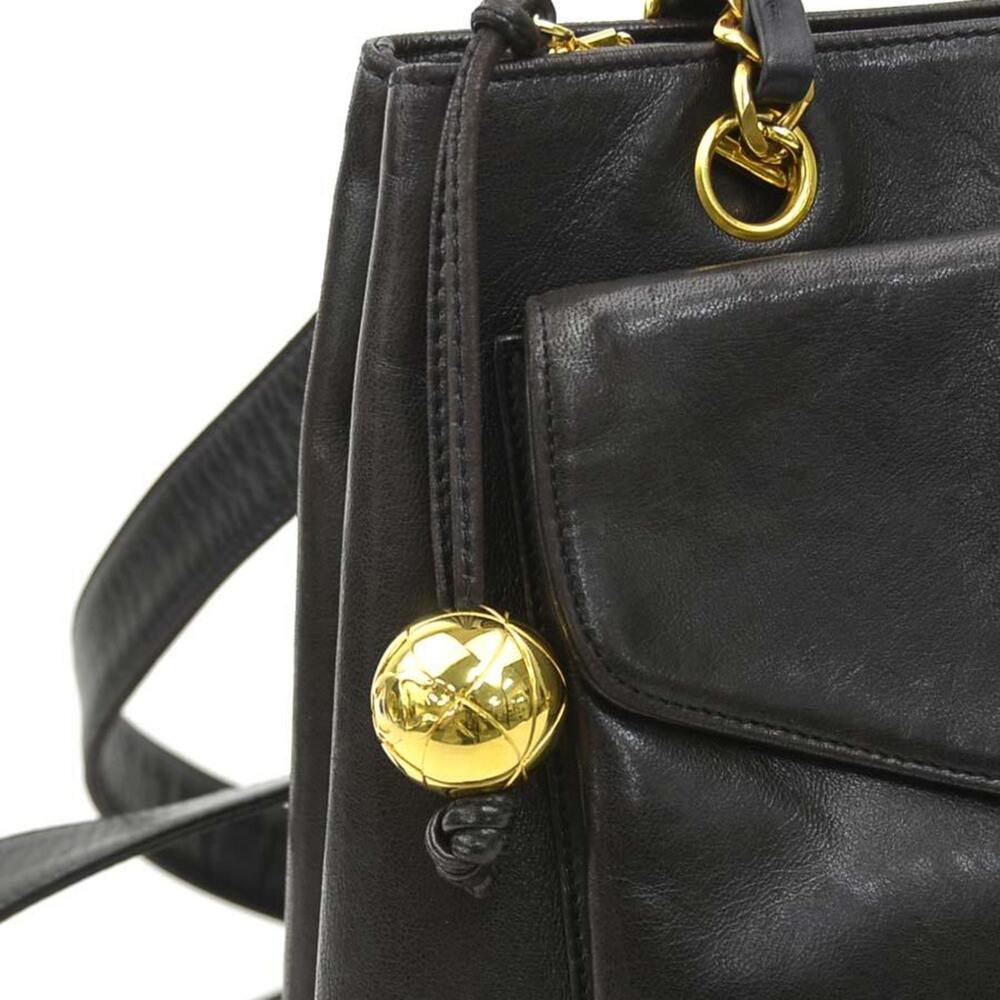 CHANEL Black Leather Shoulder Bag - Picture 12 of 15